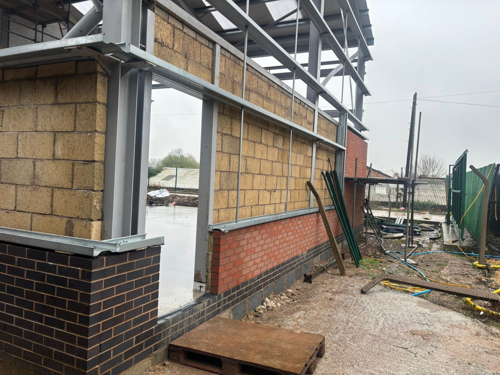 Blockwork and facing brickwork to a steel framed commercial unit built by Derby Brickwork Ltd